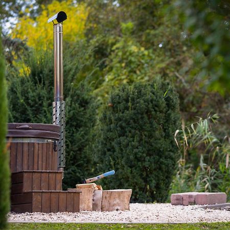 Posteleki Vendeghaz-Nyugalom Szigetei Villa Gyula Bagian luar foto
