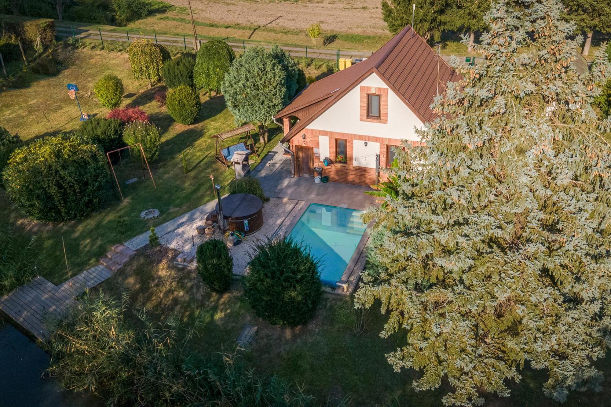 Posteleki Vendeghaz-Nyugalom Szigetei Villa Gyula Bagian luar foto